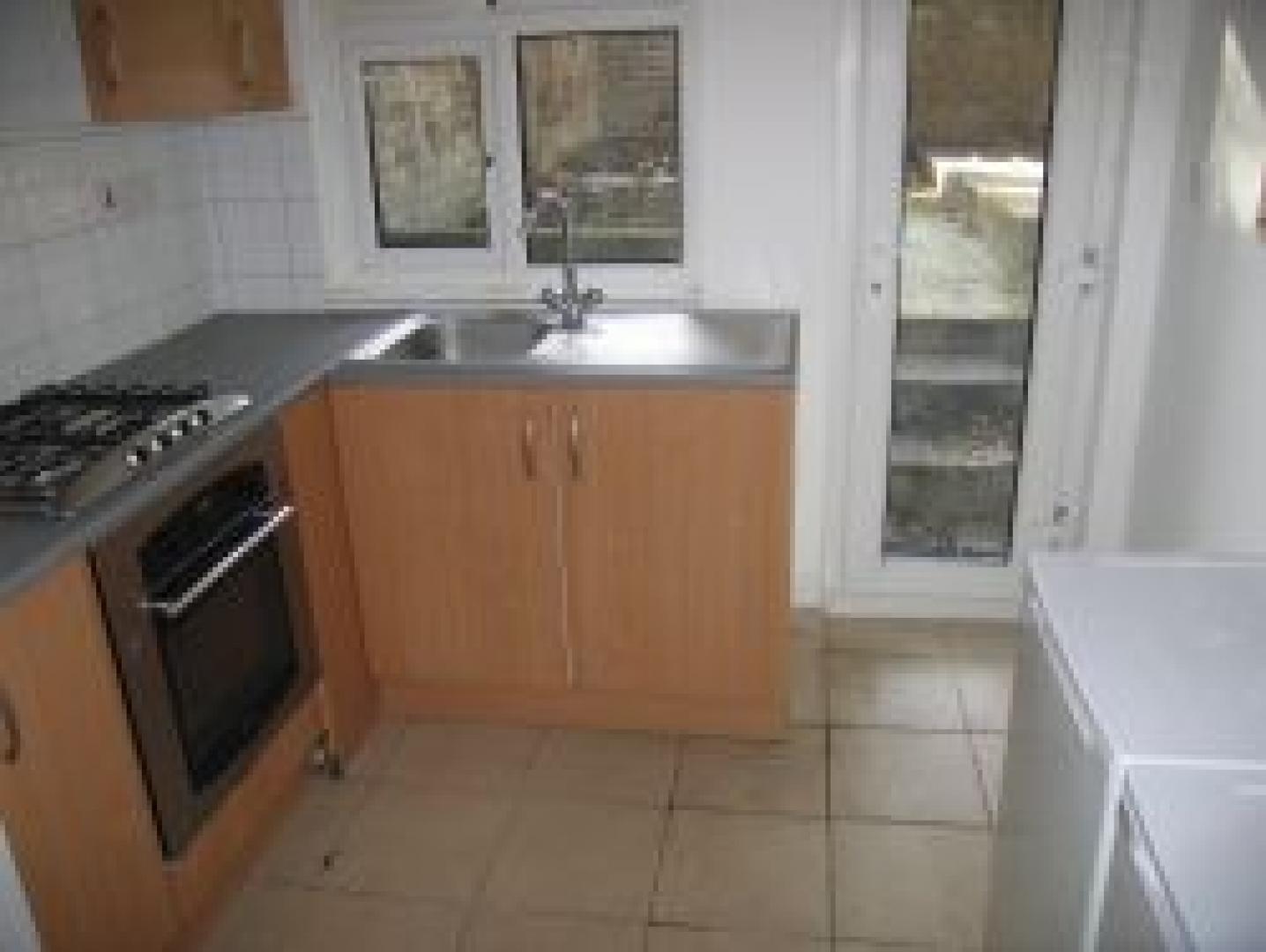 			2 Bedroom, 1 bath, 1 reception Flat			 Ladbroke Grove, LADBROKE GROVE W10